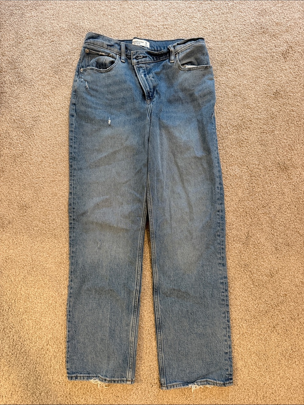 Abercrombie & Fitch Women's Medium Wash Straight-Leg Jeans